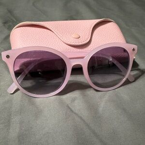 Ariana Grande  Cloud Sunglasses